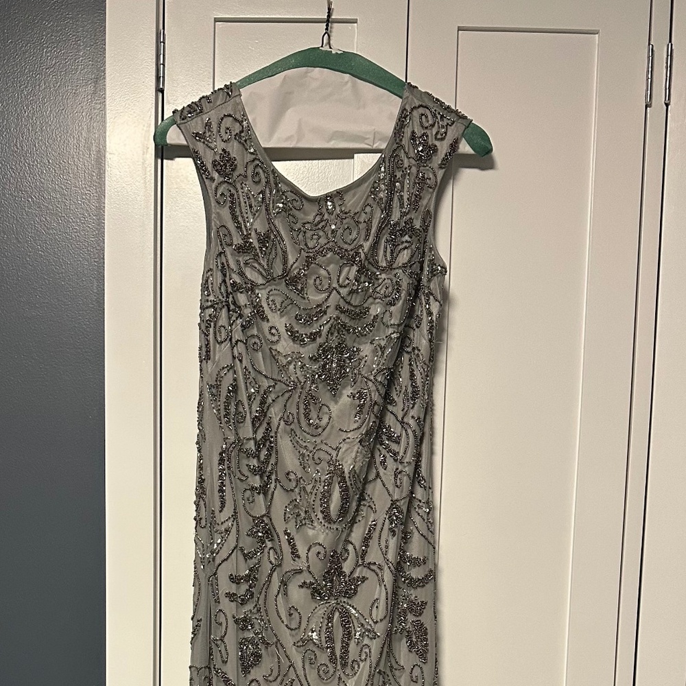 * Adrianna Papell Womens Bead Long Dress with sleeveless.  never worn
